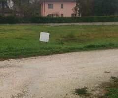 Casale mq717 Discreto piano terra