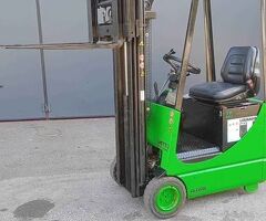 Carrello elevatorea forche FIAT OM 8 coloregiallo