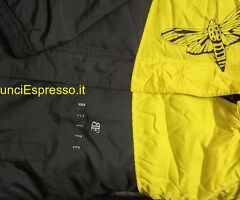 Abbigliamento da neve tuta