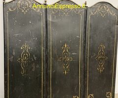 Antico parafuoco da camino in ferro e metallo