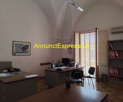 Affitto ufficio Centro mq140 affitto Euro150